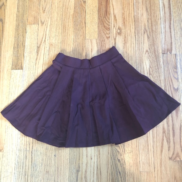 Skirts - Picture 3 of 5